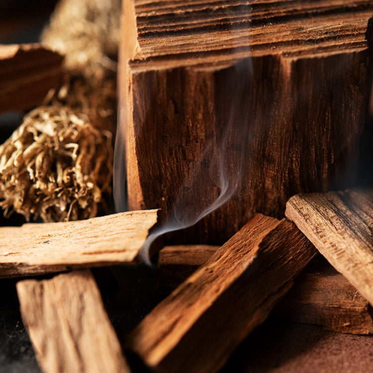 Simple Scents Smoked Oud Candle