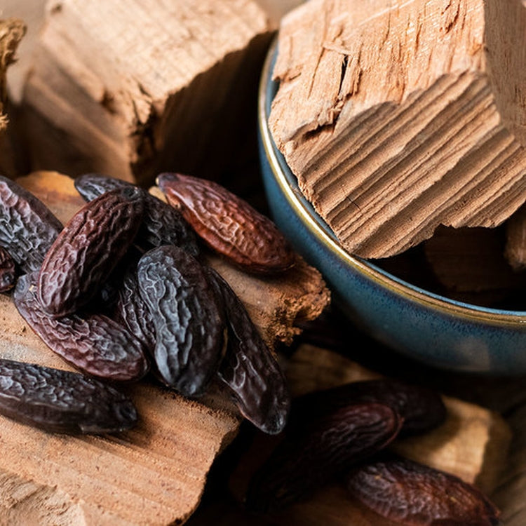 Simple Scents Tonka and Oud Candle