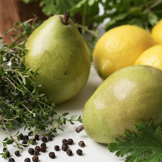 Simple Scents Pear and Thyme Candle