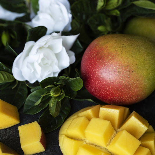 Simple Scents Mango and Gardenia Candle